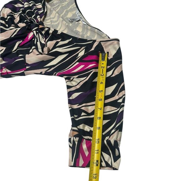 Diane von Furstenberg 100% Silk Geometric Print Tie Front Mini Dress Size 6 - Picture 10 of 10